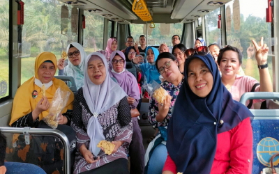 Jelajah Literasi ke kota Parapat sekaligus Perpisahan Ibu Kepala Sekolah